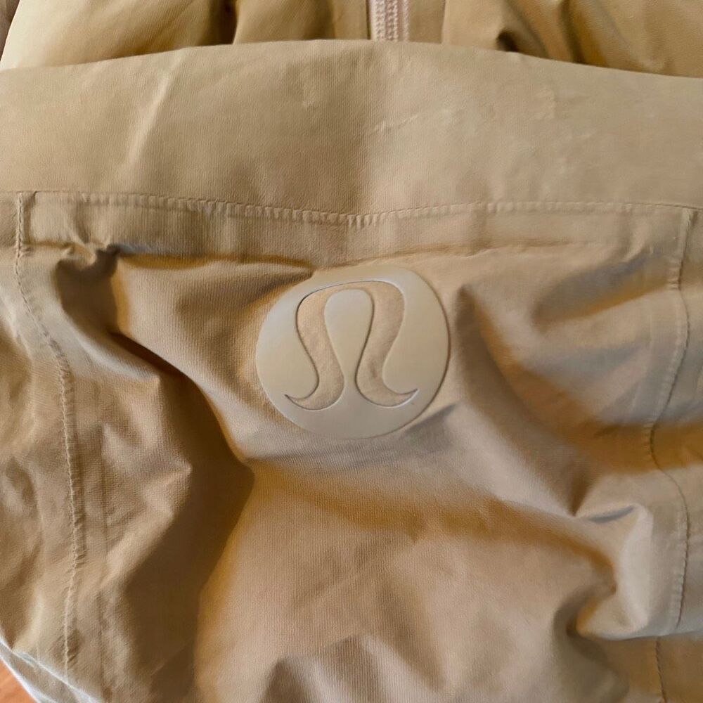 Lululemon Sleet Street Long Jacket in Bold Beige Size 8 - Picture 7 of 10